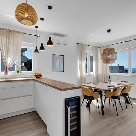Lägenhet Penthouse Lena *