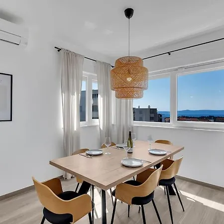 Lägenhet Penthouse Lena *