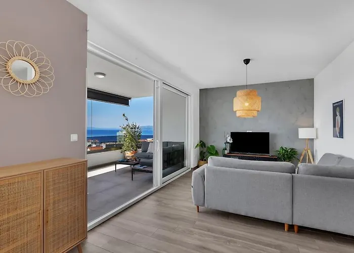 Lägenhet Penthouse Lena