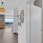 Apartment Penthouse Lena *
