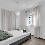Penthouse Lena *