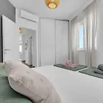 Penthouse Lena Apartment *