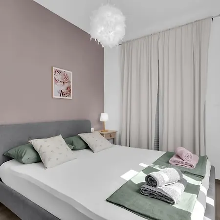 Apartament Penthouse Lena *