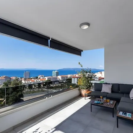 Penthouse Lena *
